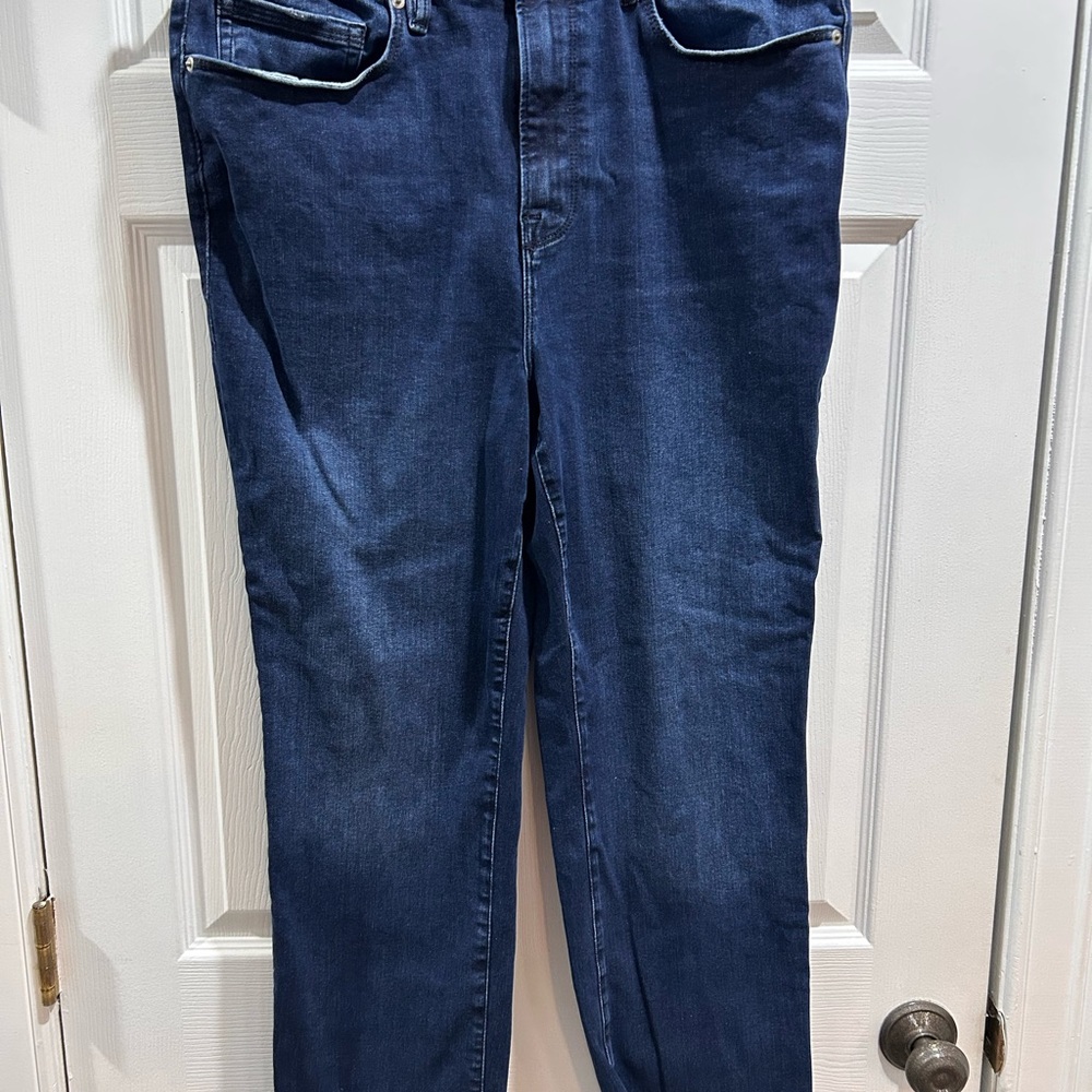 Good American Women’s “Always Fits” Straight Jeans